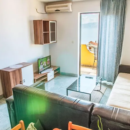 Apartment Stana-3 By Interhome
